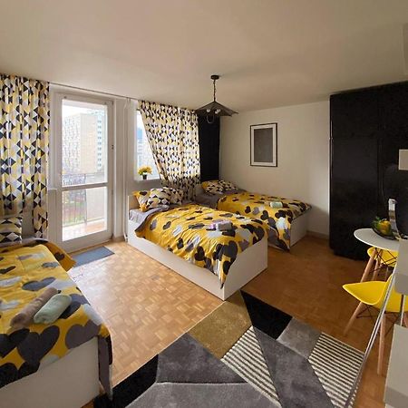 Guest House Prosta 2/14 Warszawa Zewnętrze zdjęcie